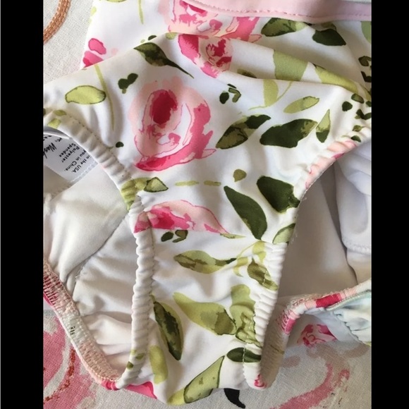 Swimsuit - Picture 6 of 7